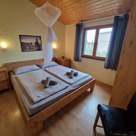 Antolica By Interhome Apartamento Anić