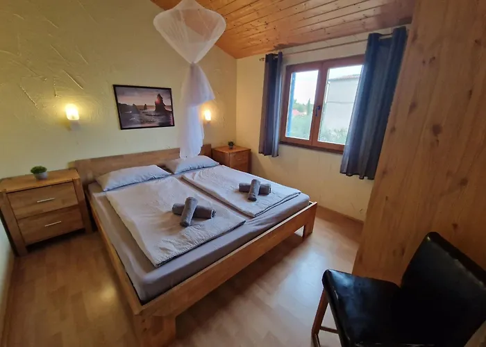 Antolica By Interhome Apartamento Anić